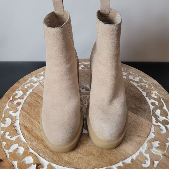 Dolce Vita "Celia" Beige Platform Lug Sole Ankle Boots 6.5M Leather Upper - Picture 2 of 12